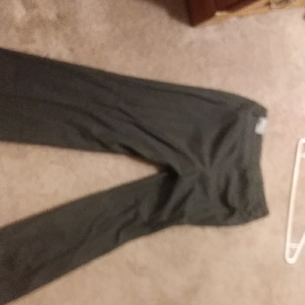 Brand new never worn Larry Levine stretch 6